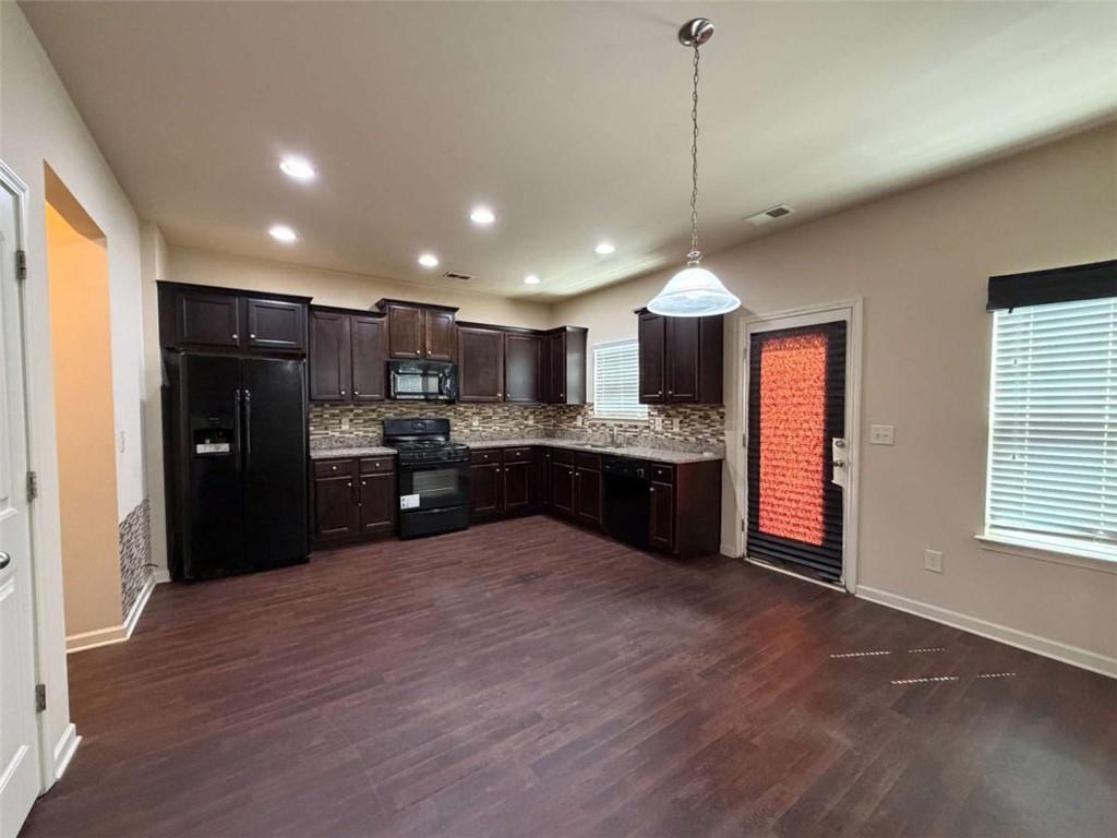 881 Franklin Mill Trace Property Photo 12