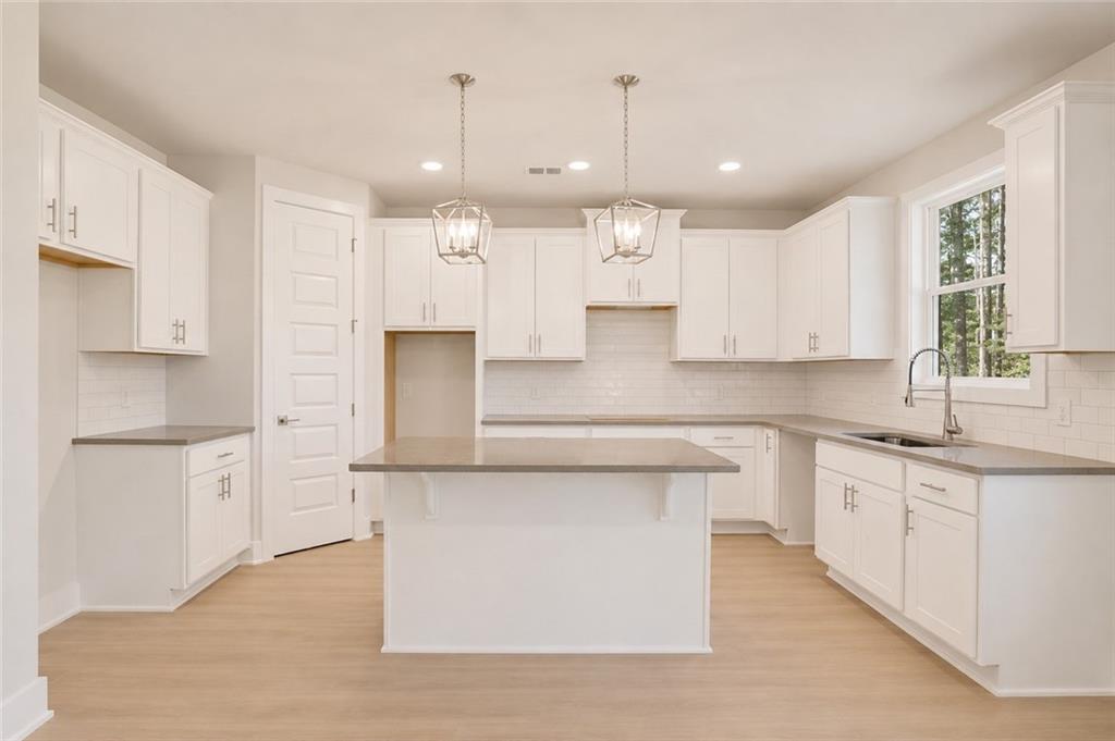 108 Se Patillo Manor Se Property Photo 13
