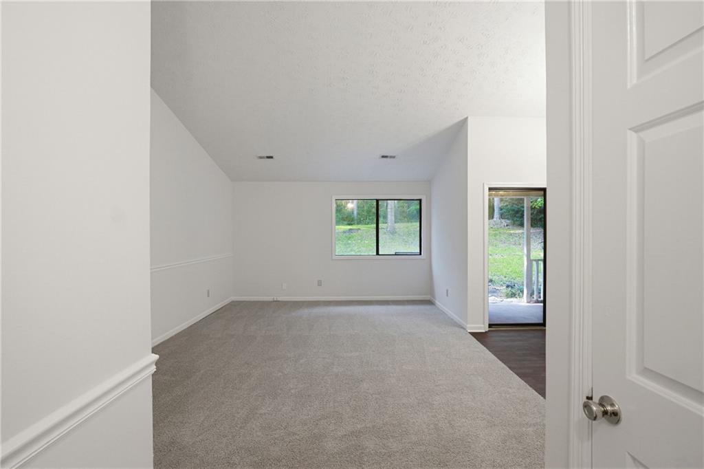 140 Forrest Brook Drive Property Photo 4