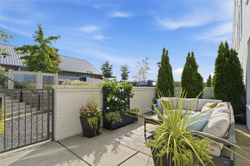 6905 Viridian Alley Property Photo 3