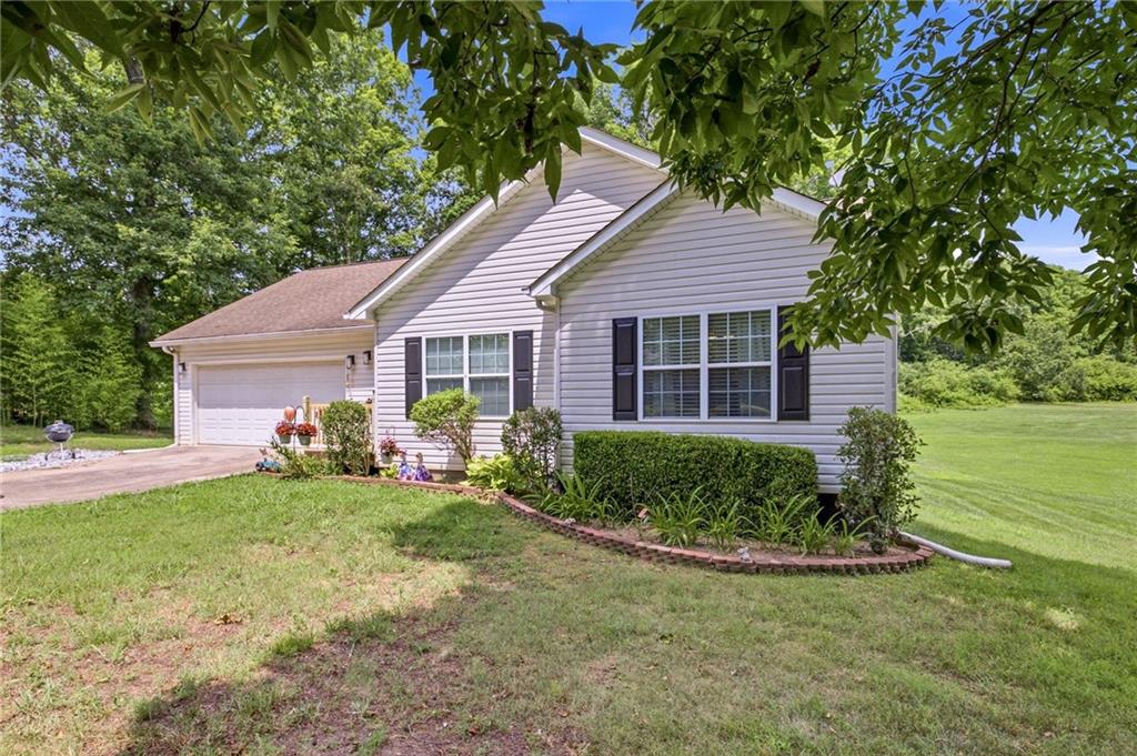 126 Windchime Circle Property Photo 2