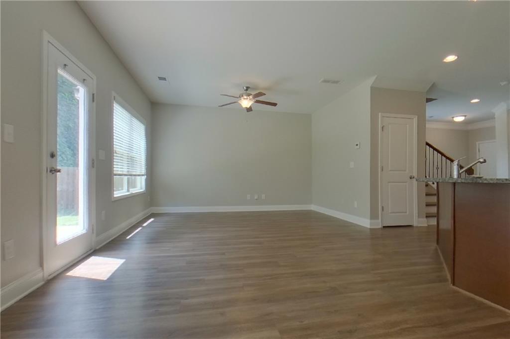 7821501 Property Photo 2