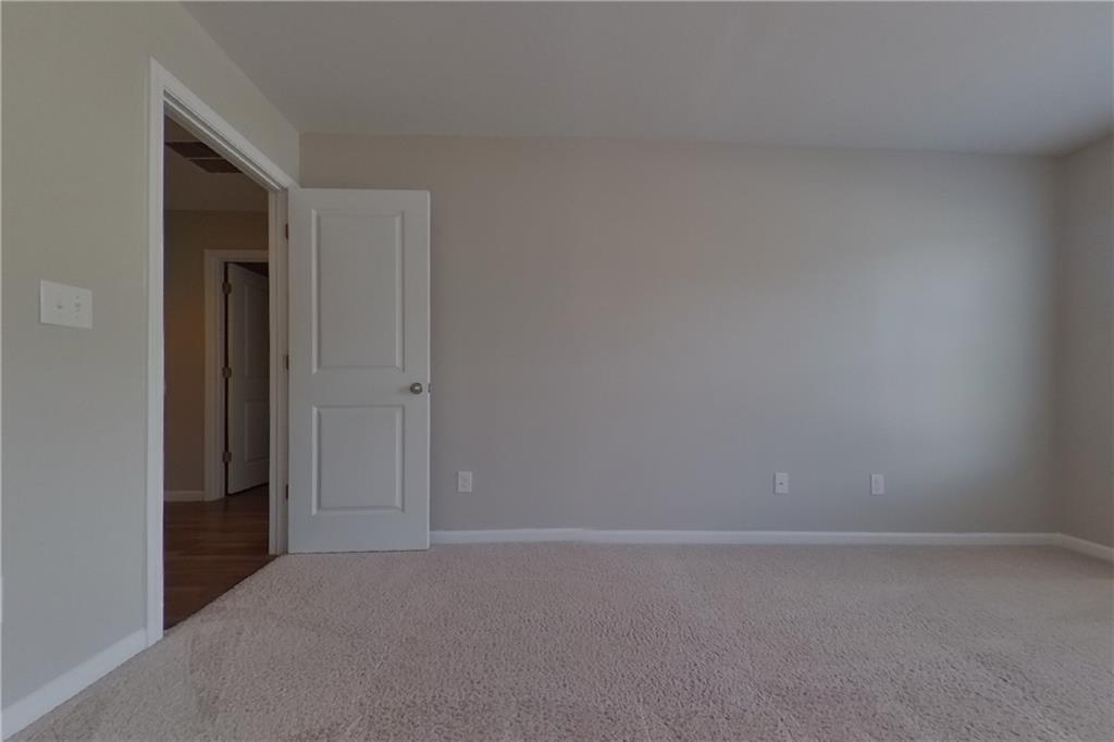 7821501 Property Photo 9