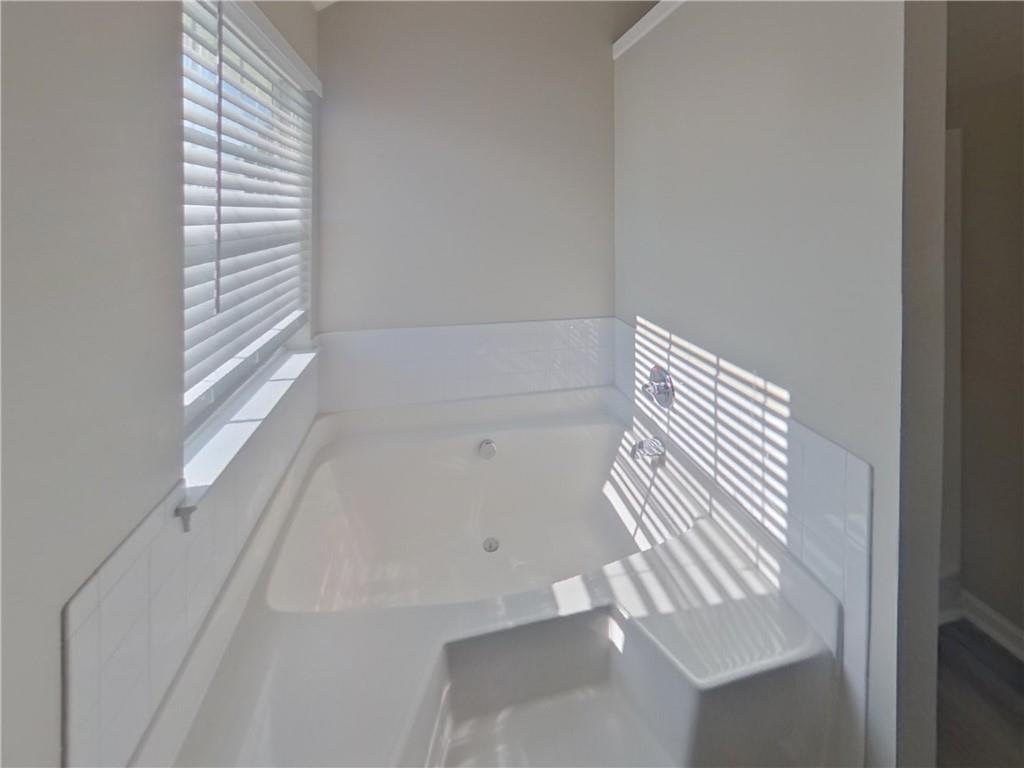 7821505 Property Photo 8