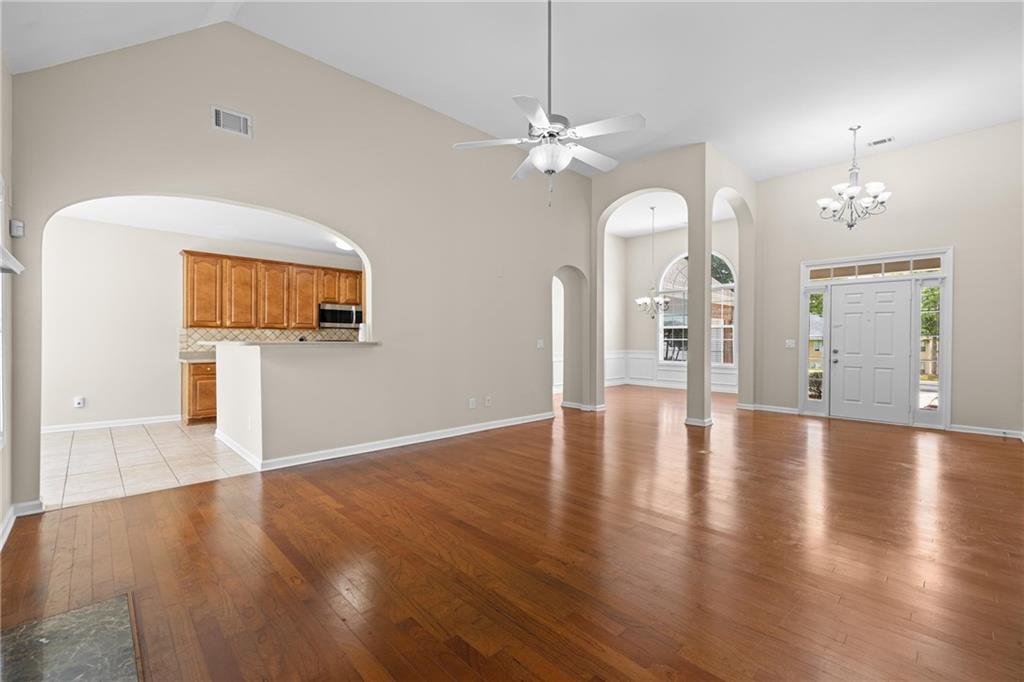 8004 Larksview Drive Property Photo 8