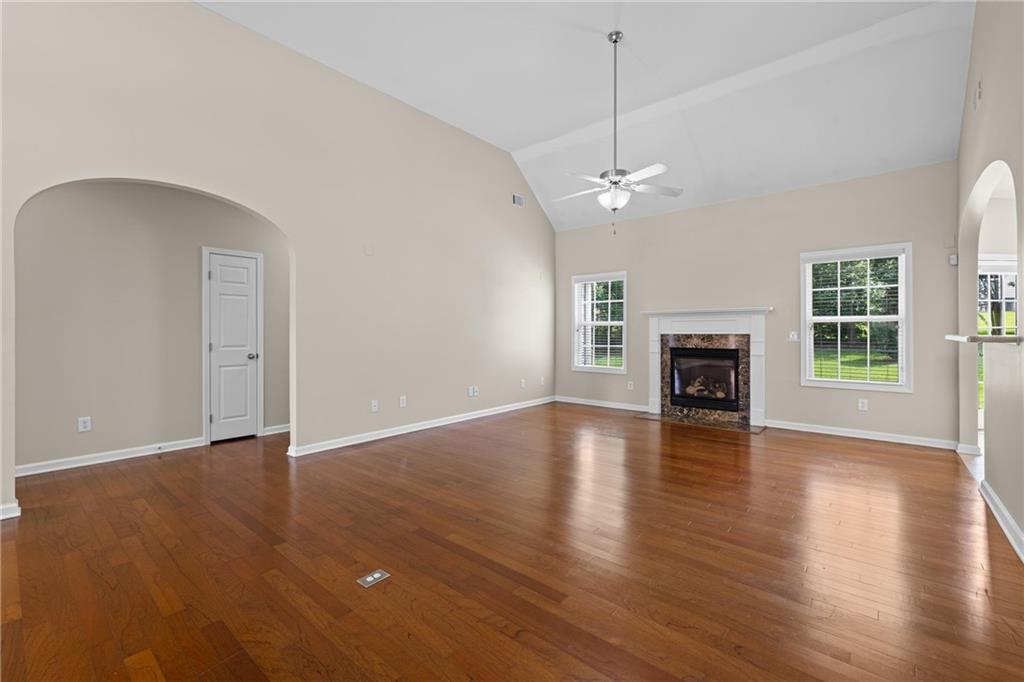 8004 Larksview Drive Property Photo 9