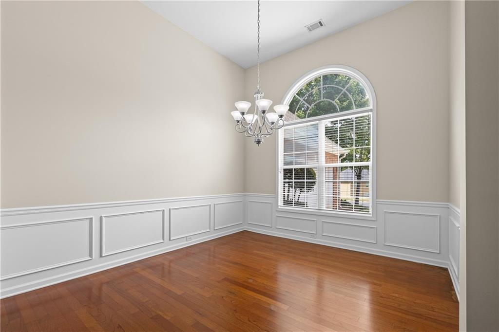 8004 Larksview Drive Property Photo 10