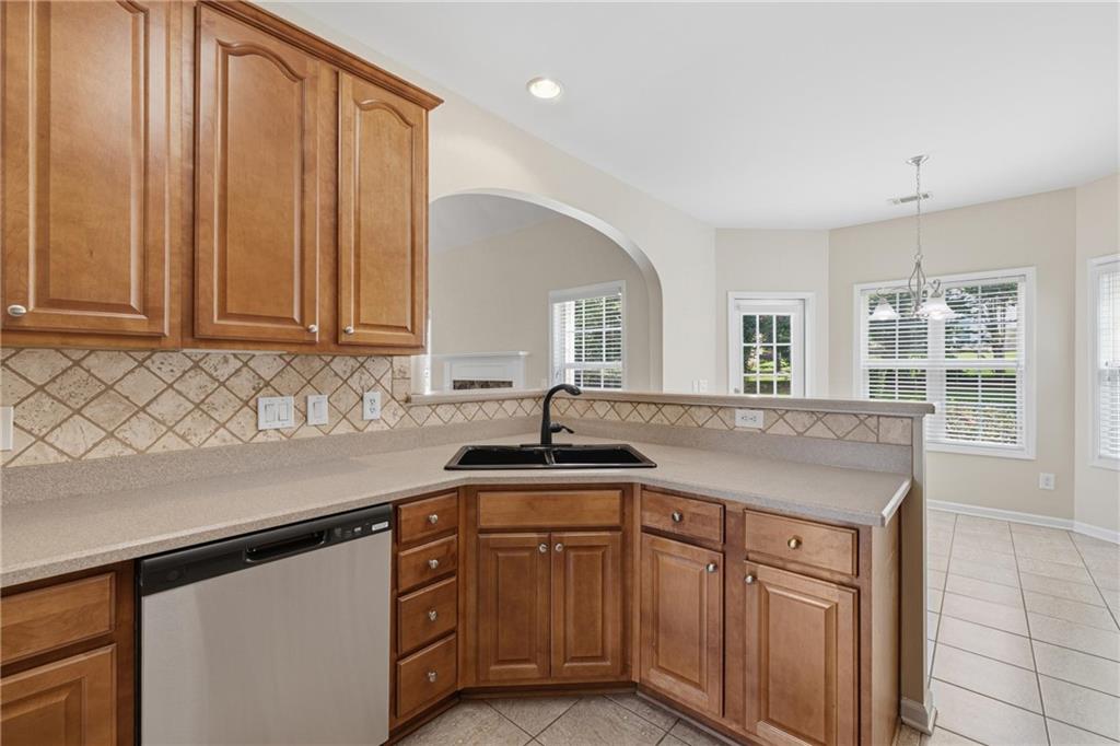 8004 Larksview Drive Property Photo 18