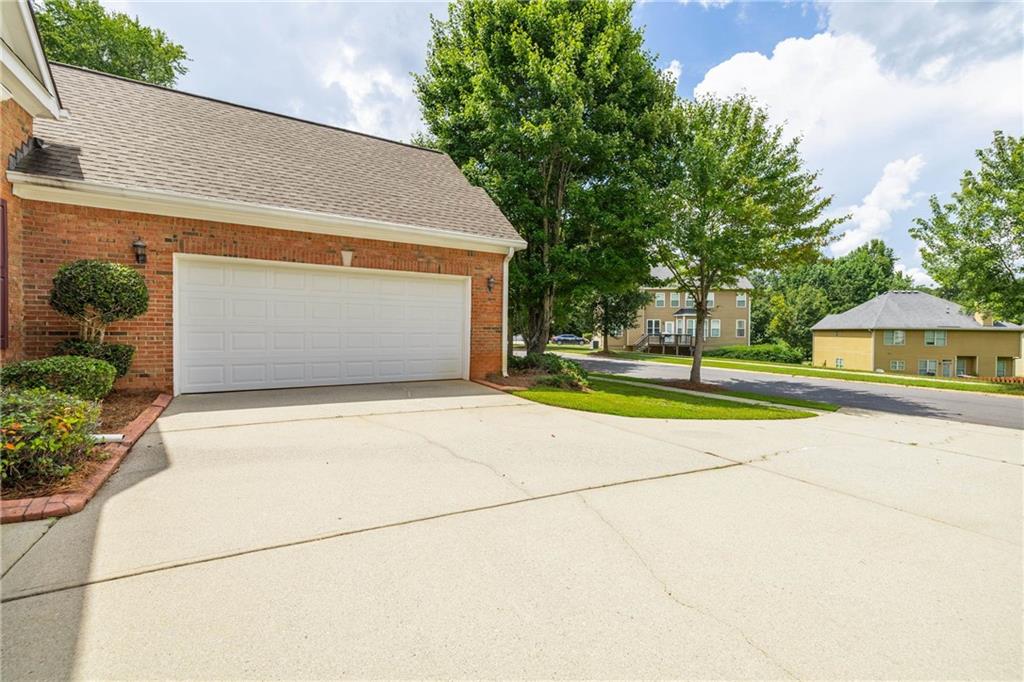 8004 Larksview Drive Property Photo 32