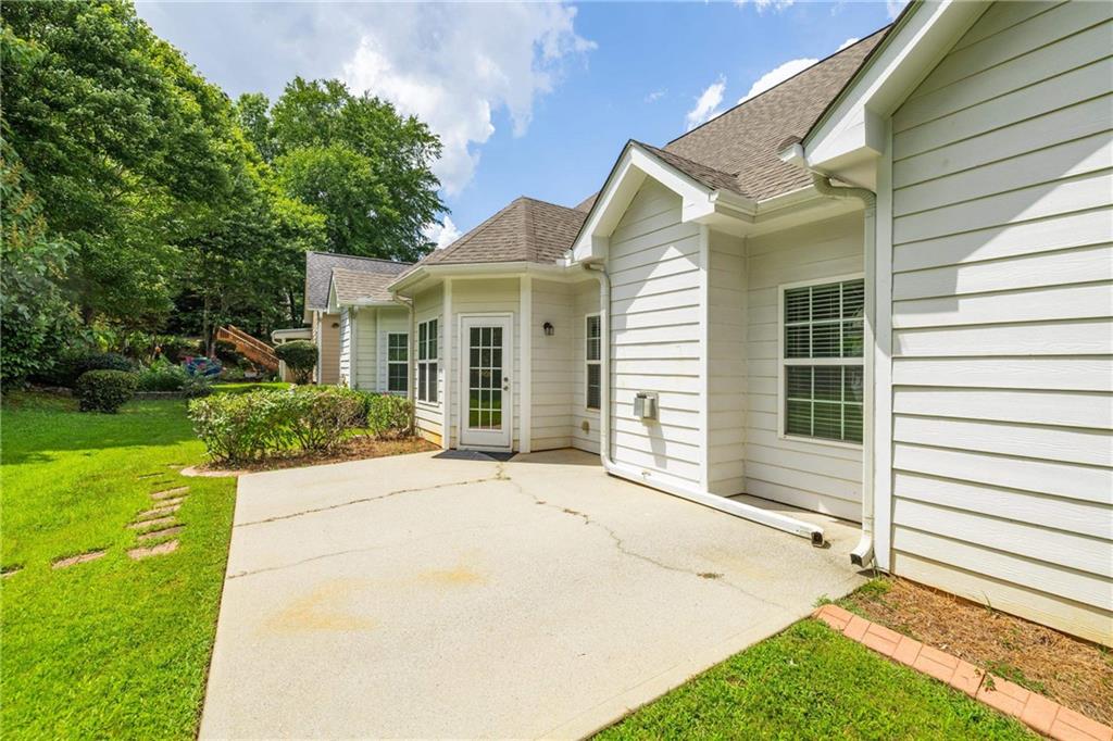 8004 Larksview Drive Property Photo 37