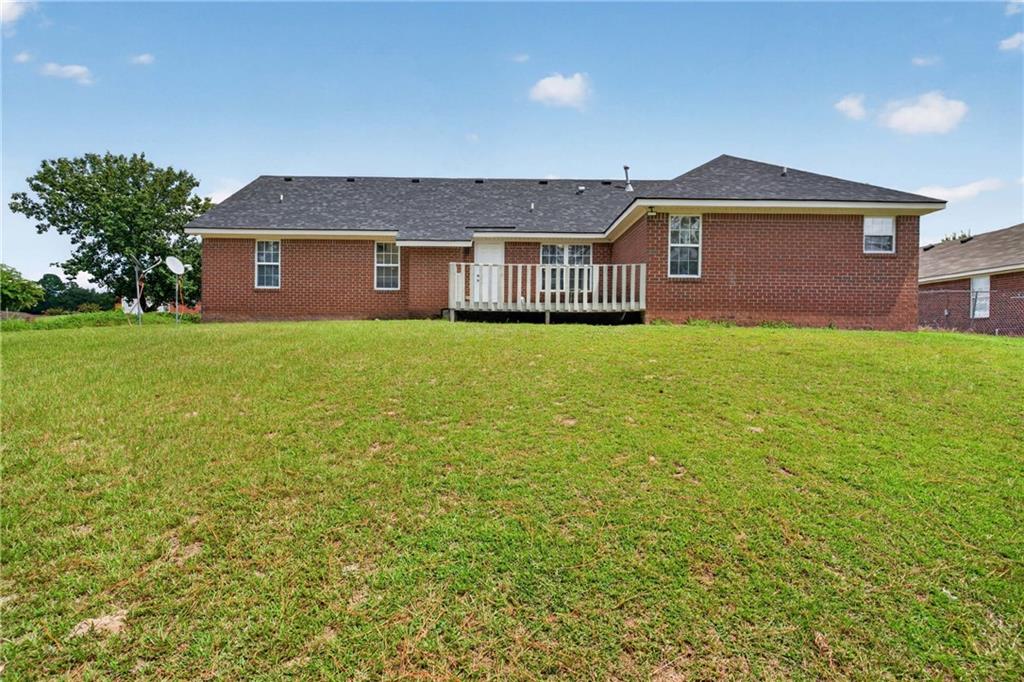 2025 Clarkston Drive Property Photo 27