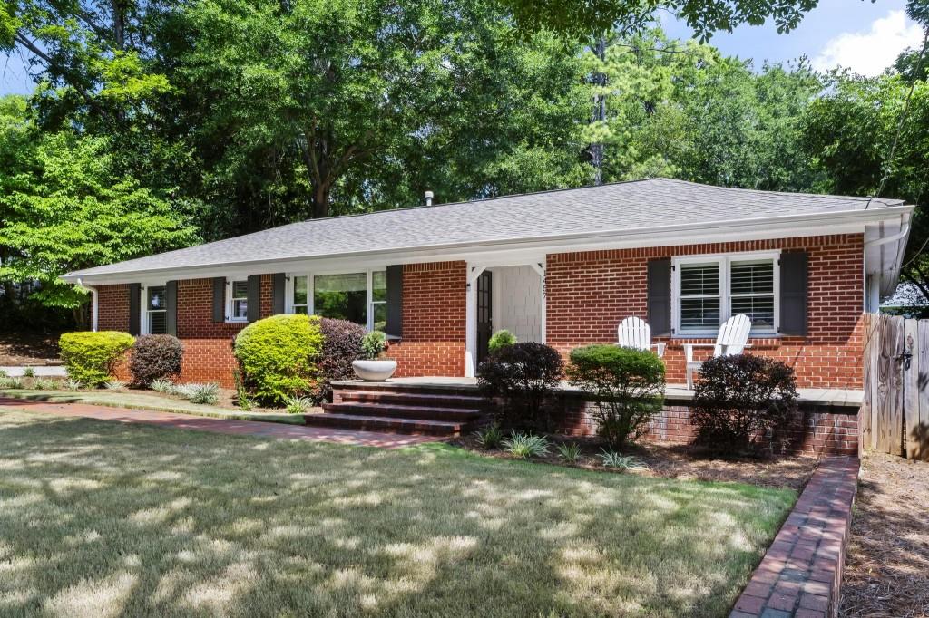 1457 Spruce Drive Se Property Photo 2