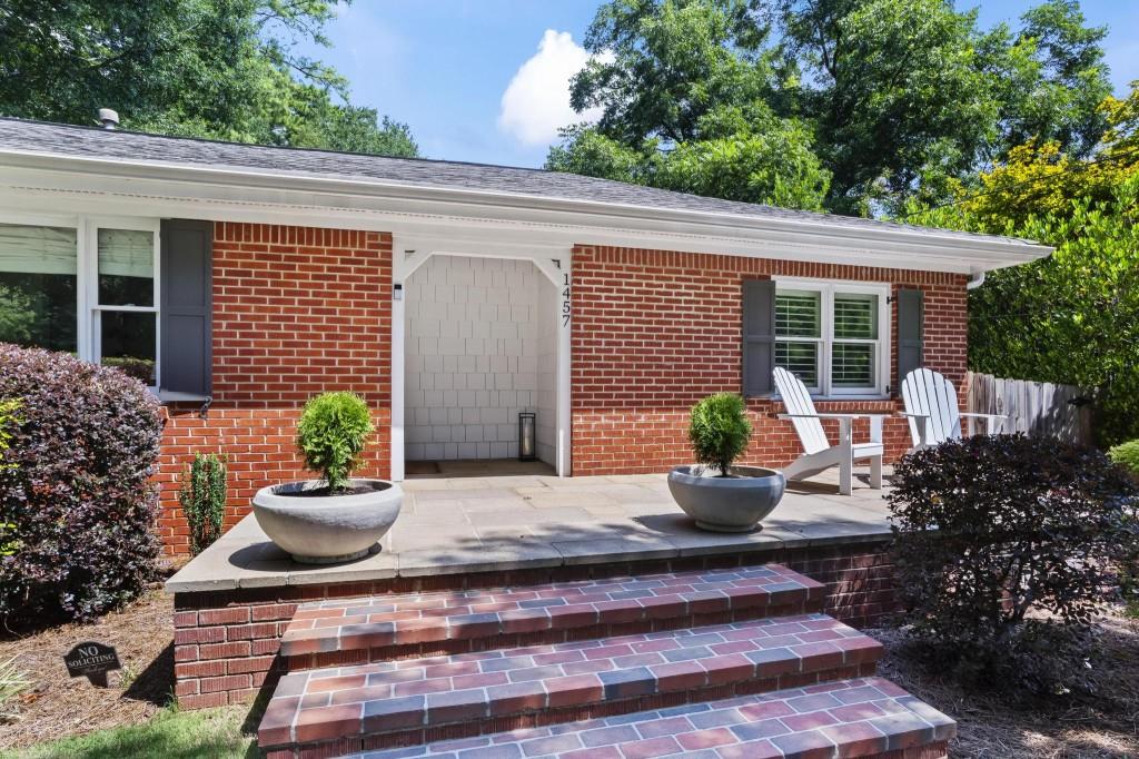 1457 Spruce Drive Se Property Photo 5