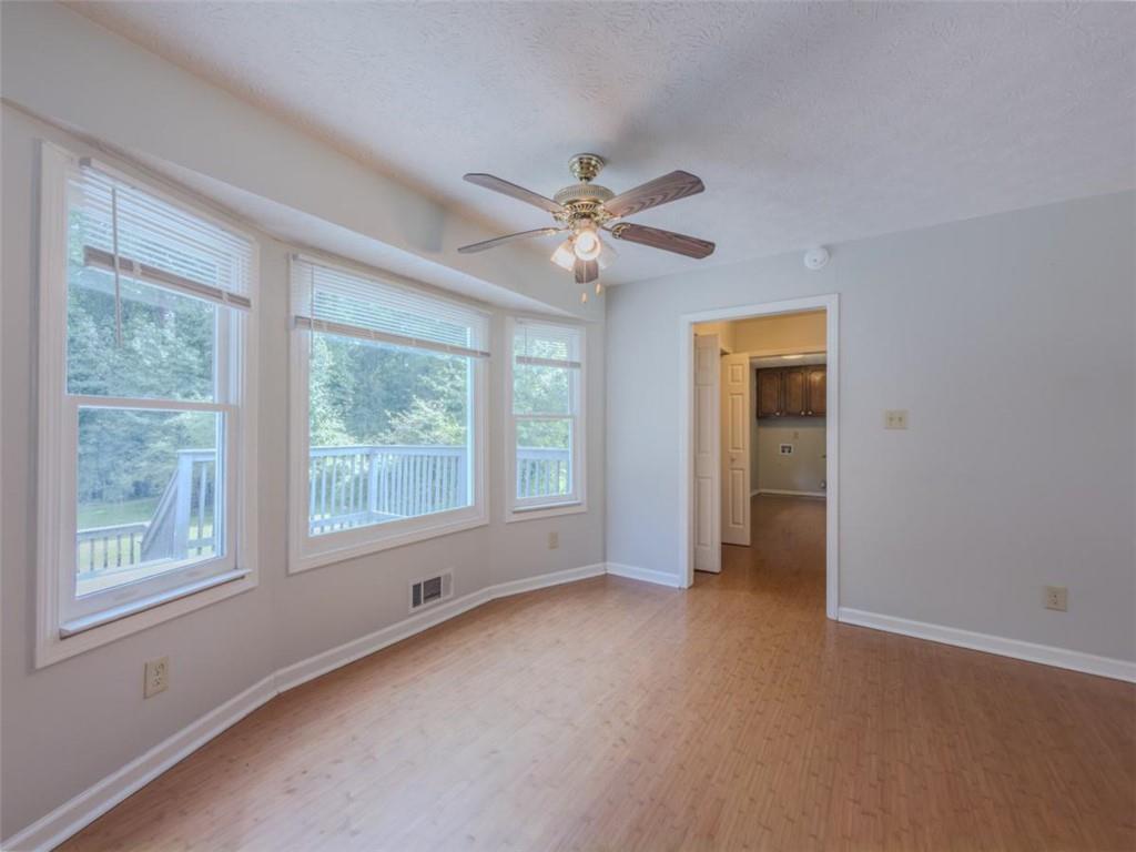 2050 Abington Lane Property Photo 15