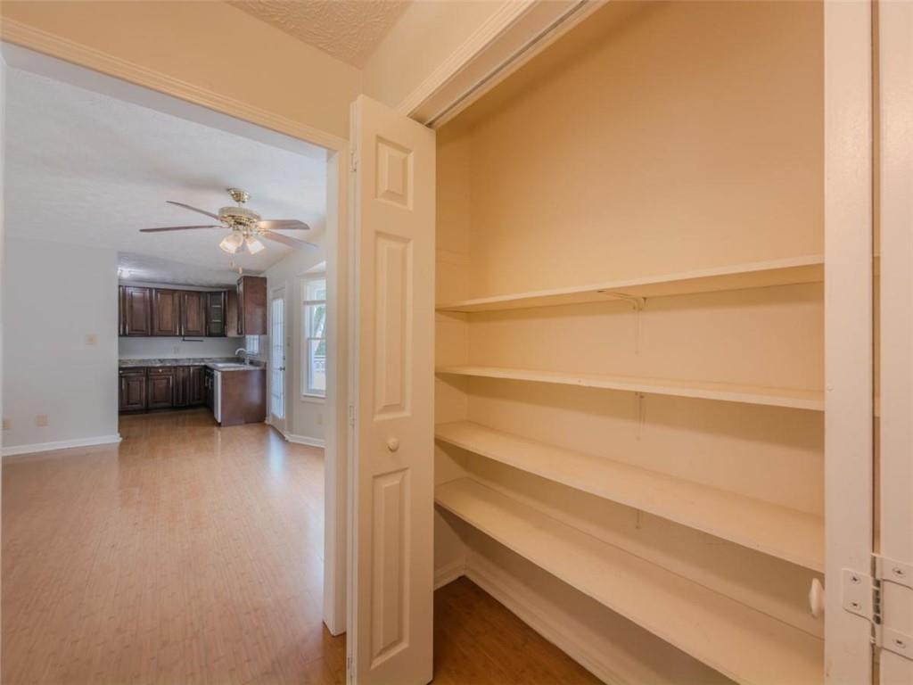 2050 Abington Lane Property Photo 17