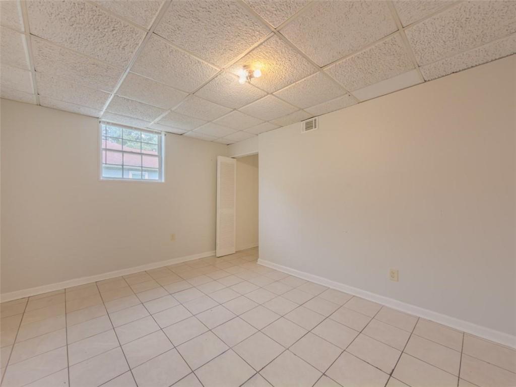2050 Abington Lane Property Photo 28