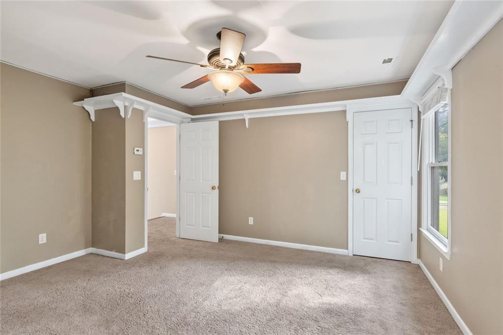 395 Amberbrook Circle Property Photo 23