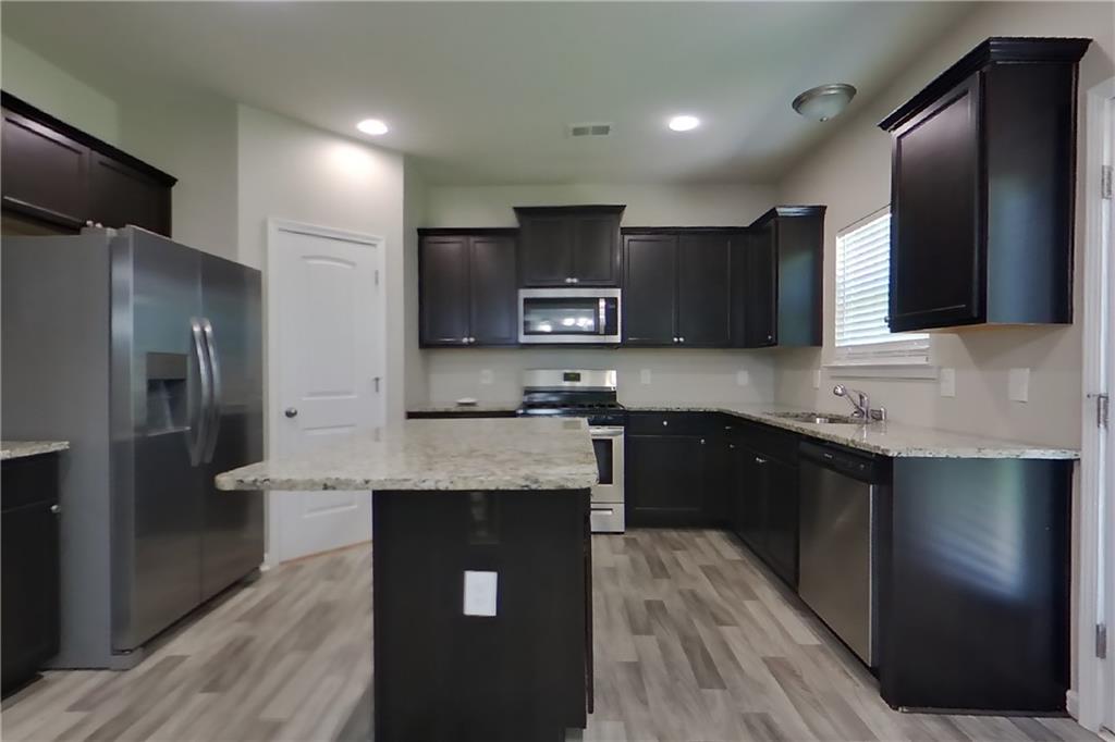 7821587 Property Photo 5