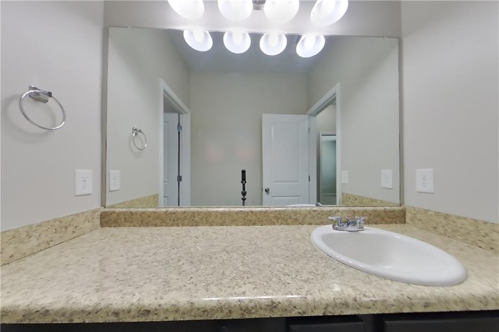 7821587 Property Photo 13