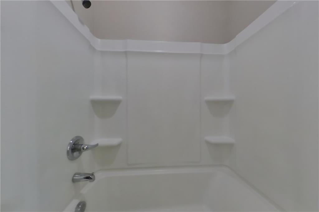 7821587 Property Photo 14