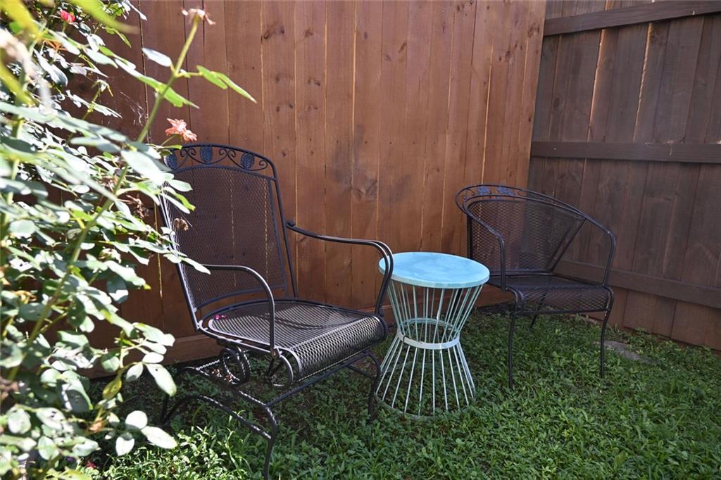 994 Overbrook Circle Unit 1 Property Photo 2