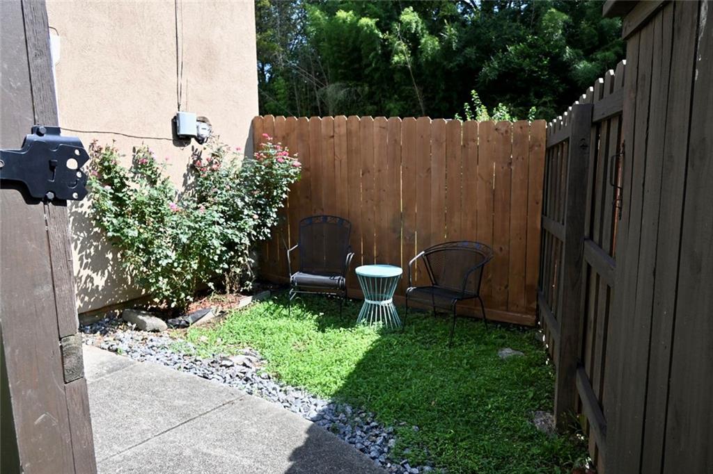 994 Overbrook Circle Unit 1 Property Photo 3