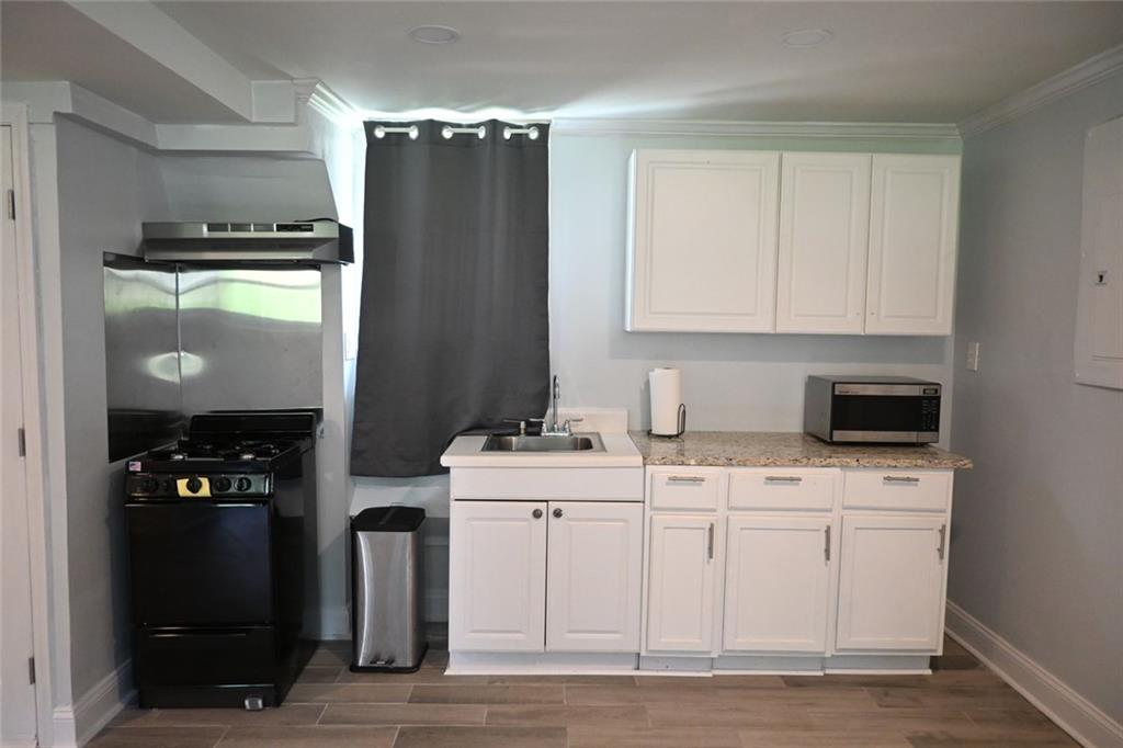 994 Overbrook Circle Unit 1 Property Photo 4