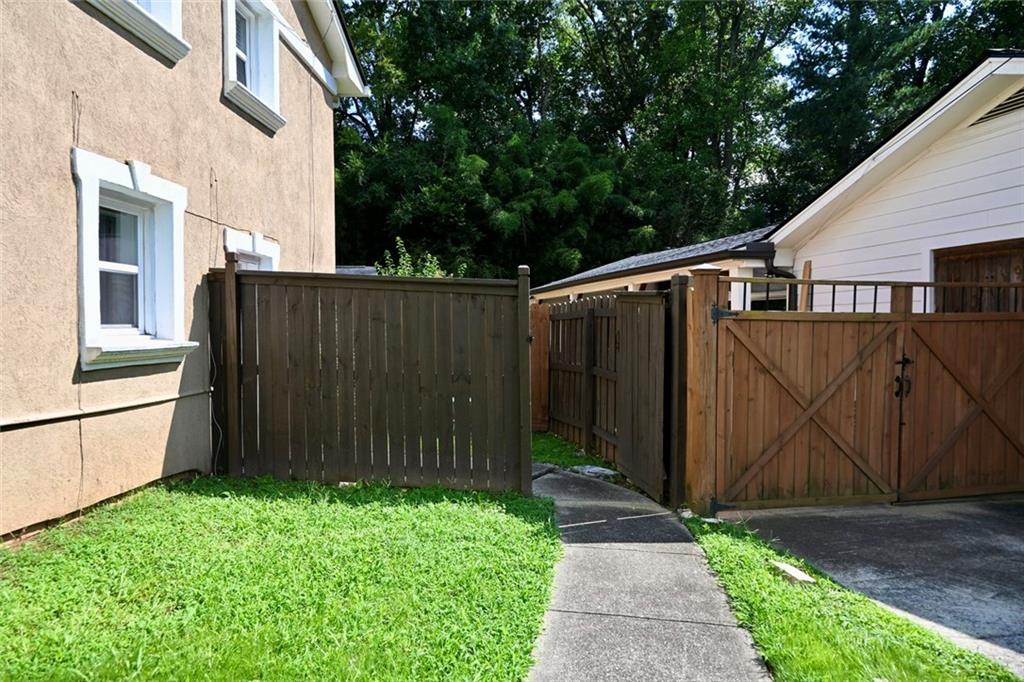 994 Overbrook Circle Unit 1 Property Photo 22