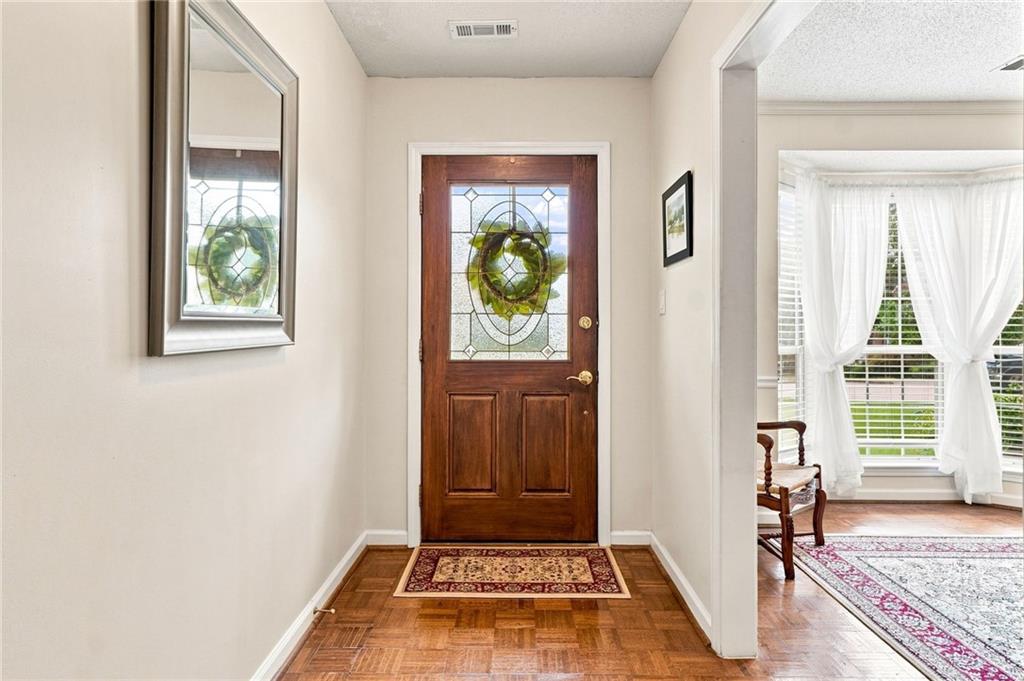 324 S Main Street Property Photo 5