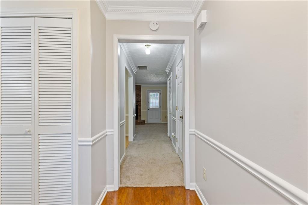 5278 Oakridge Drive Property Photo 5