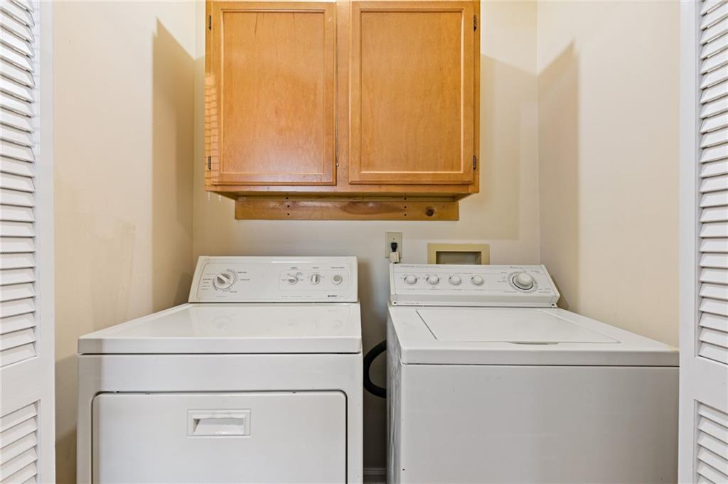 5278 Oakridge Drive Property Photo 10