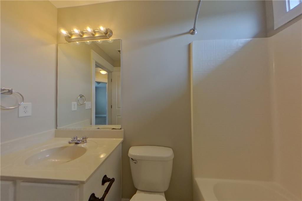 7821641 Property Photo 14