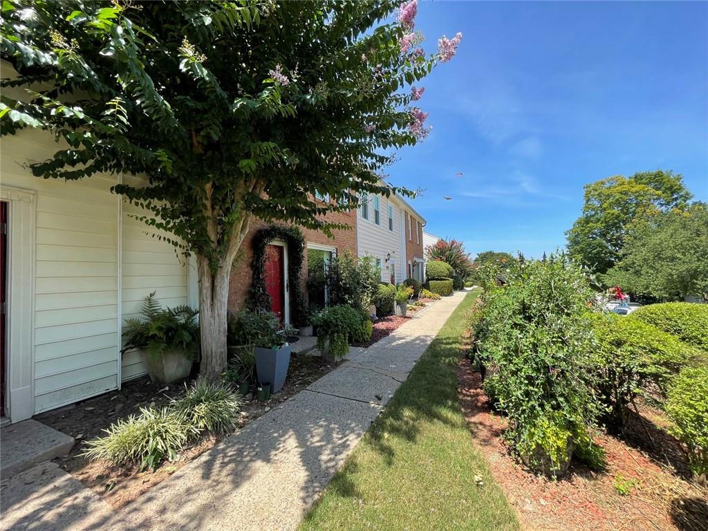 213 High Creek Drive Property Photo 4