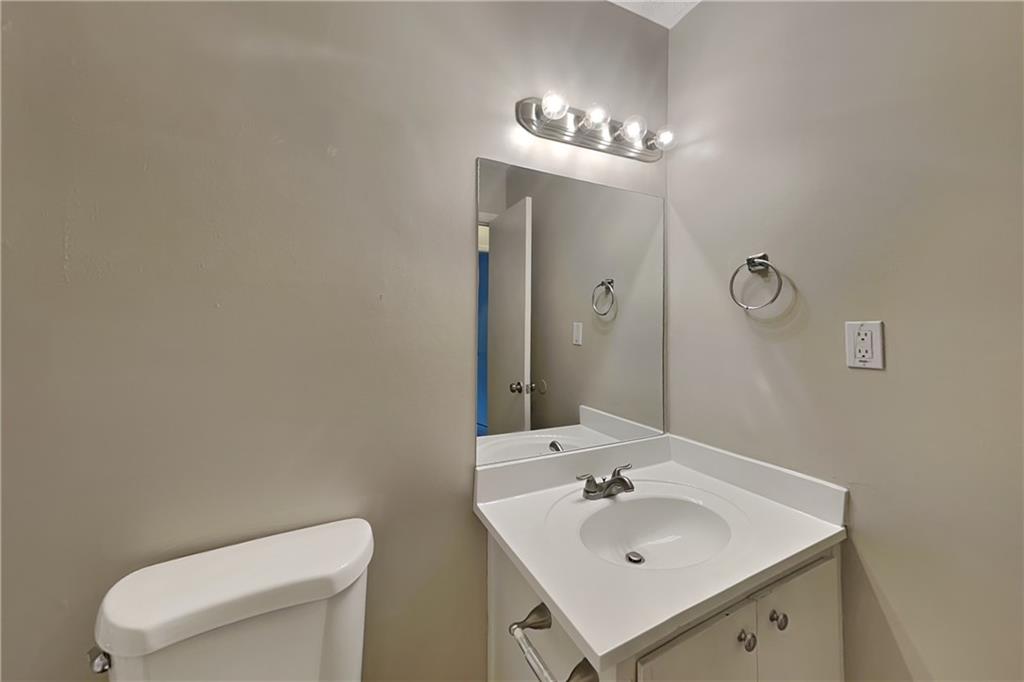 7821647 Property Photo 11