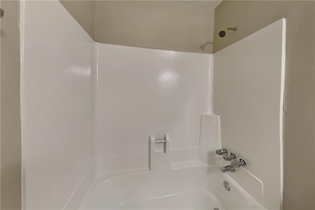 7821647 Property Photo 12
