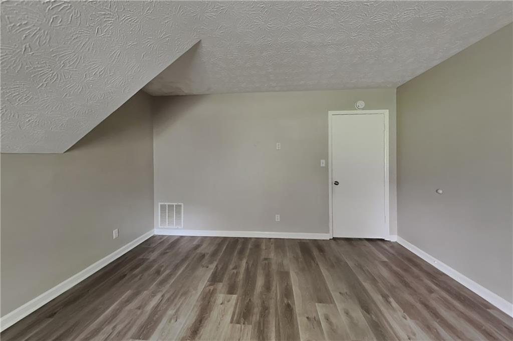 7821647 Property Photo 13