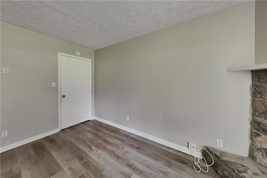 7821647 Property Photo 14