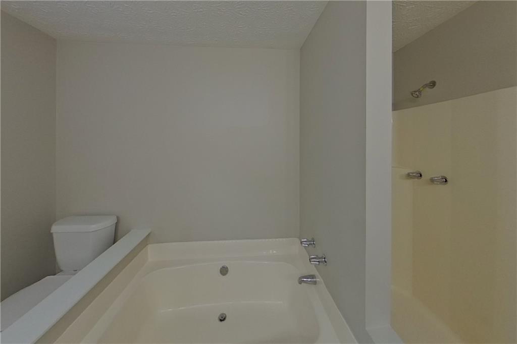 7821679 Property Photo 11