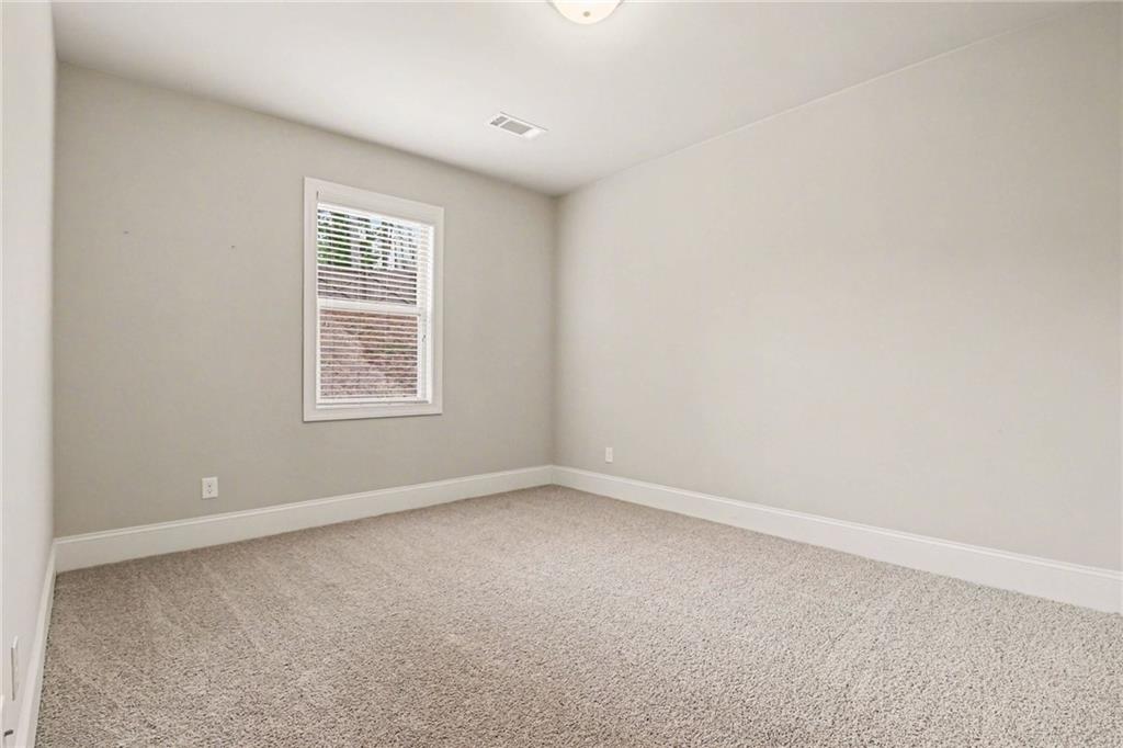 2960 Hampton Grove Trace Property Photo 18