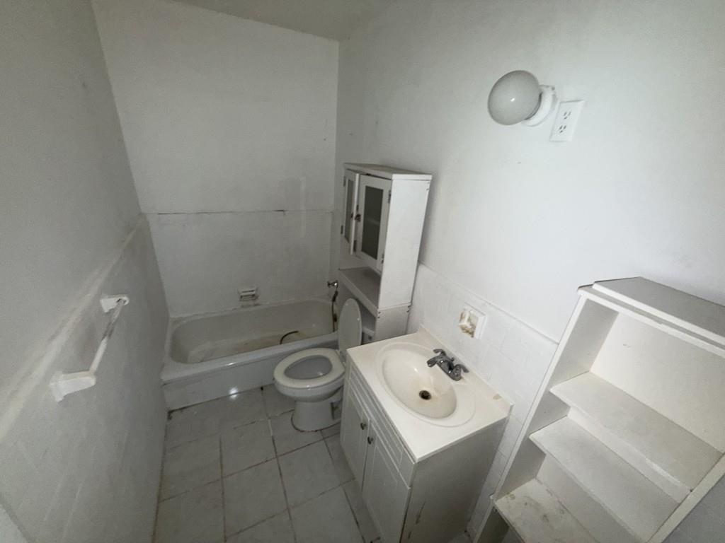7821688 Property Photo 4