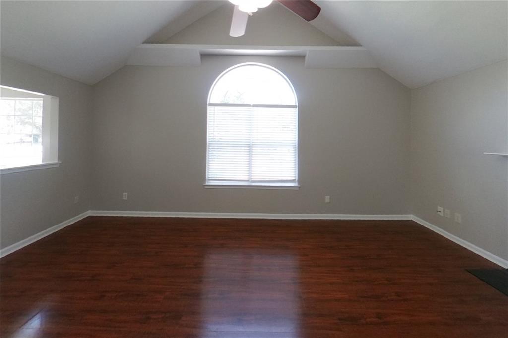 7821699 Property Photo 3