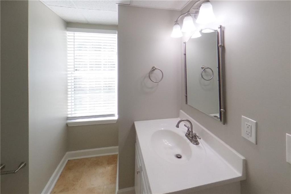 7821699 Property Photo 11