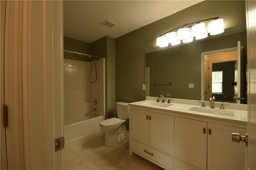 103 Fox Creek Drive Property Photo 11