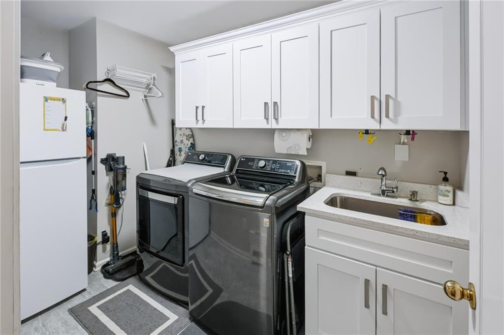637 Glen Valley Way Property Photo 33