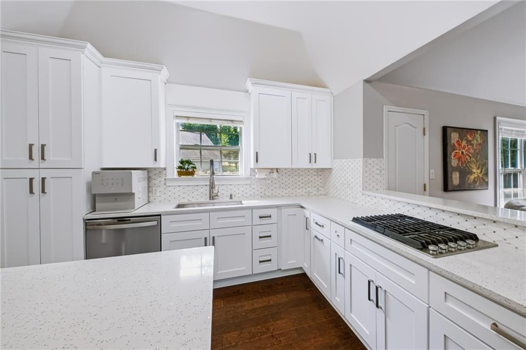 637 Glen Valley Way Property Photo 51