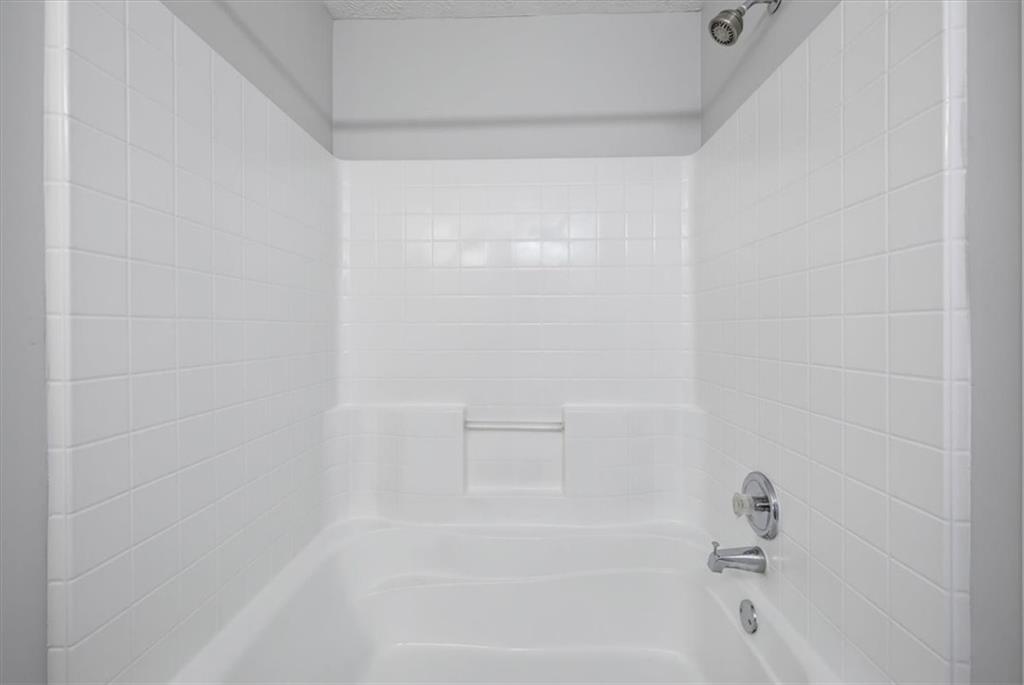 904 Windcroft Circle Nw Property Photo 17