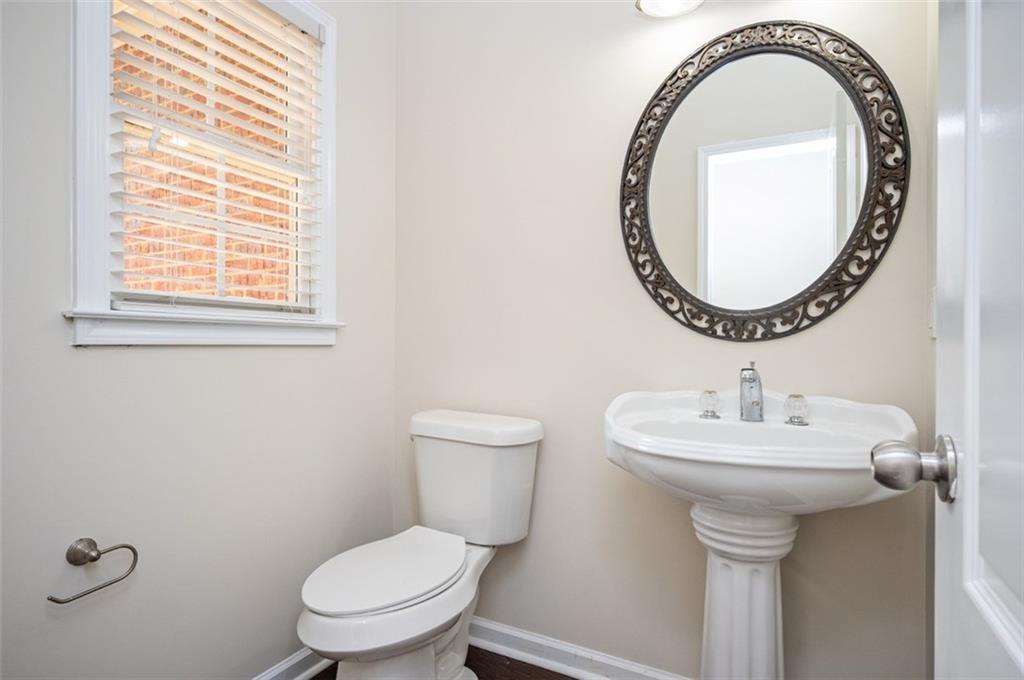 100 Red Barn Lane Property Photo 16