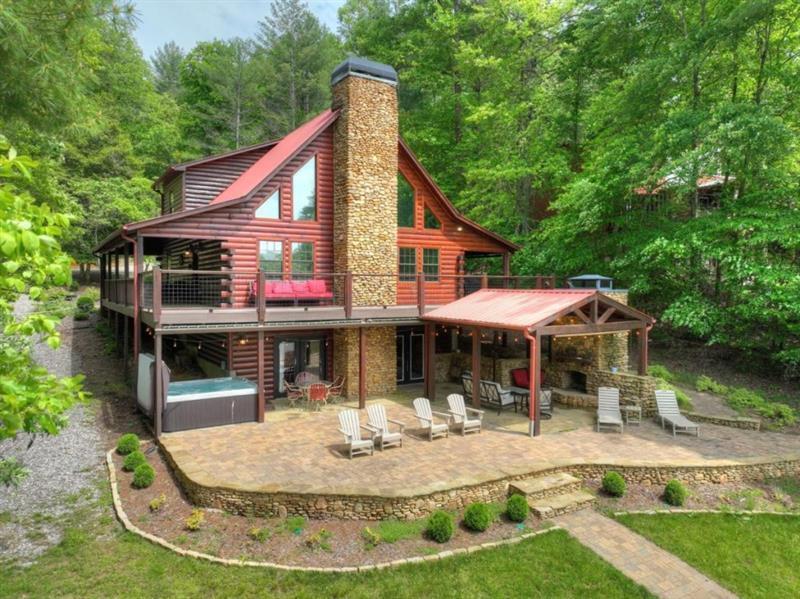 67 Lakeshore Drive Property Photo 2