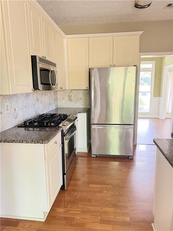 1064 Spanish Moss Court Property Photo 10