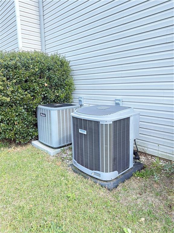 1064 Spanish Moss Court Property Photo 23